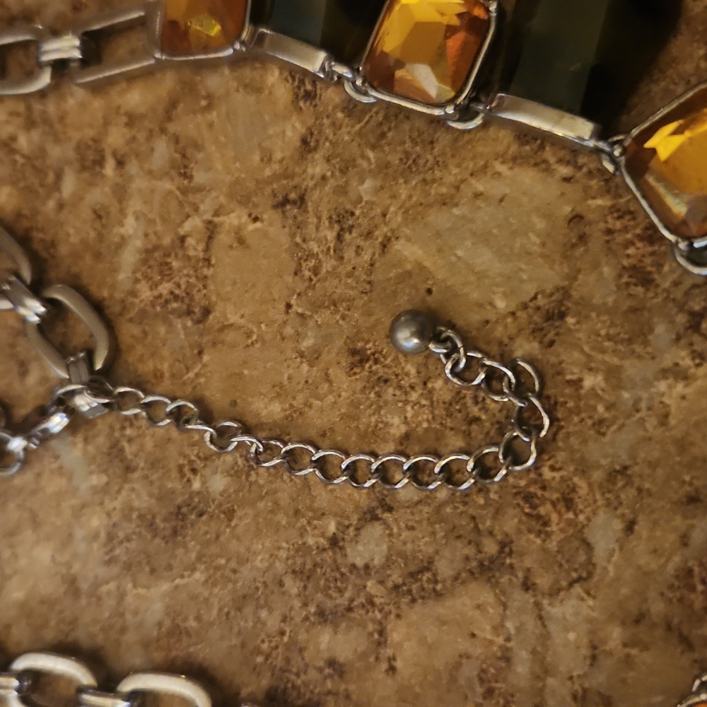 Animal print necklace - Picture 3 of 4